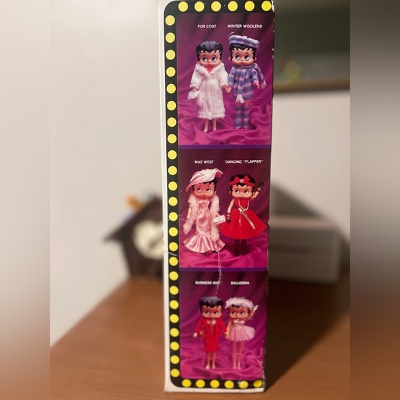 Betty Boop Fashion Doll " Boop-oop-a-doop Girl" Vintage  1986 - Picture 2 of 8